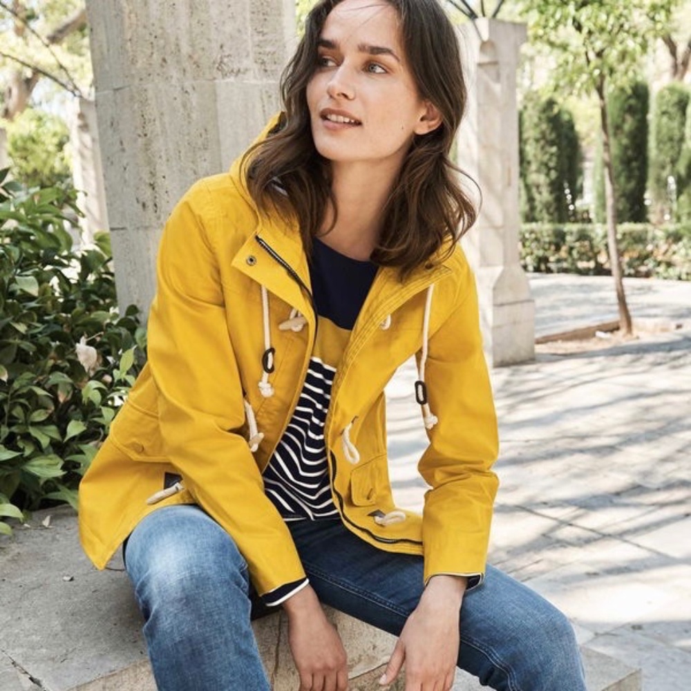 BODEN Whitby Waterproof Jacket with Hood. Mustard Yellow. Size: US 6